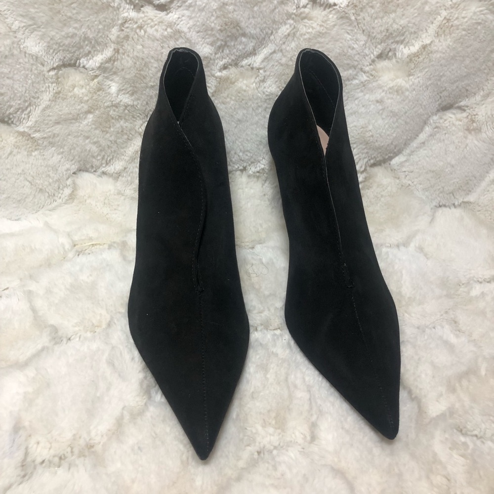 Beautiful  ZARA WOMAN BLACK FAUX SUEDE POINTED HIGH HEEL ANKLE BOOT SHOES !!